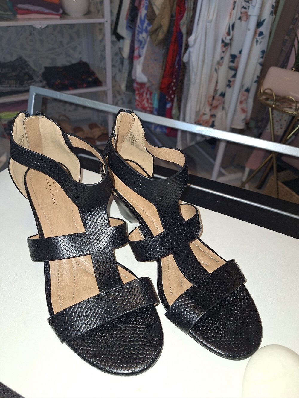 Source Unknown Black Textured Strappy Heeled Sandals